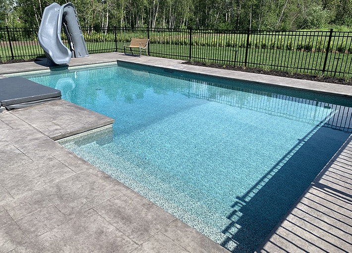 piscine-creusee-beton-estampe-victoriaville-07.jpg